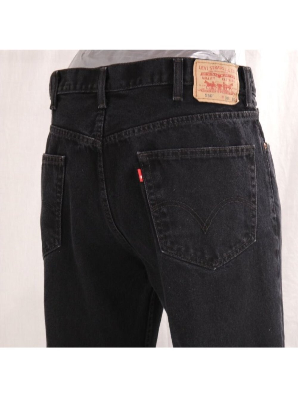 VTG Levis 550 Jeans Men 38 x 30 Black Relaxed Fit Straight Leg 90s Denim Western - Picture 4 of 13